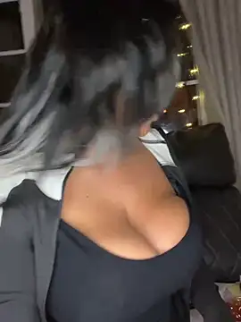 Snapshot of LittleMissEeve chatting on March 3, 2026, 3:34 am LittleMissEeve online show from March 3, 2026, 3:34 am