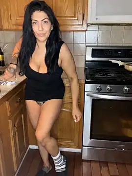 LittleMissEeve online show from April 29, 2026, 12:48 am