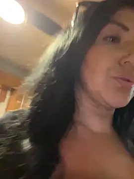 LittleMissEeve online show from May 19, 2026, 1:22 am
