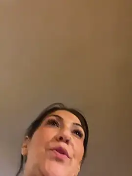 LittleMissEeve online show from May 20, 2026, 4:07 am
