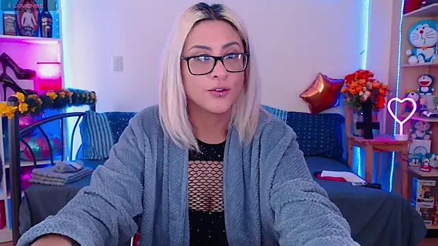 Annie p online show from November 15, 2025, 10:04 pm