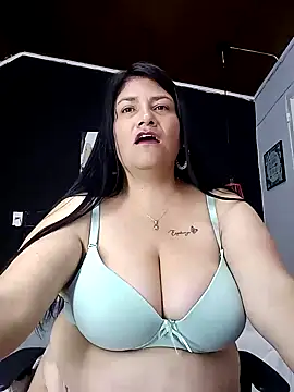 Snapshot of salomexlove_20 chatting on December 27, 2024, 4:10 pm salomexlove 20 online show from December 27, 2024, 4:10 pm