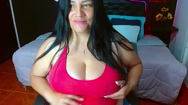Snapshot of salomexlove_20 chatting on February 6, 2025, 4:14 pm salomexlove 20 online show from February 6, 2025, 4:14 pm