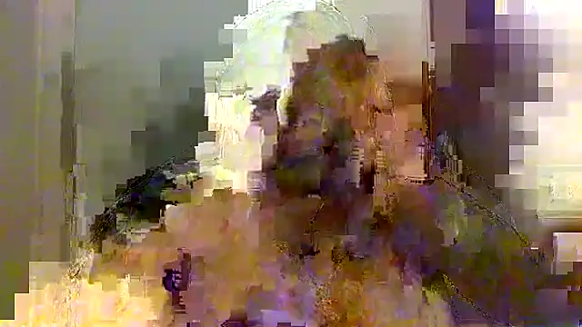 Snapshot of MzShyne chatting on October 6, 2025, 1:36 am MzShyne online show from October 6, 2025, 1:36 am