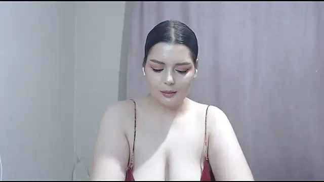 ohhhMie online show from July 28, 2026, 6:31 pm
