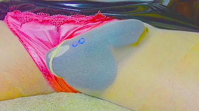 Snapshot of sexypenis75 chatting on February 7, 2025, 3:52 pm sexypenis75 online show from February 7, 2025, 3:52 pm