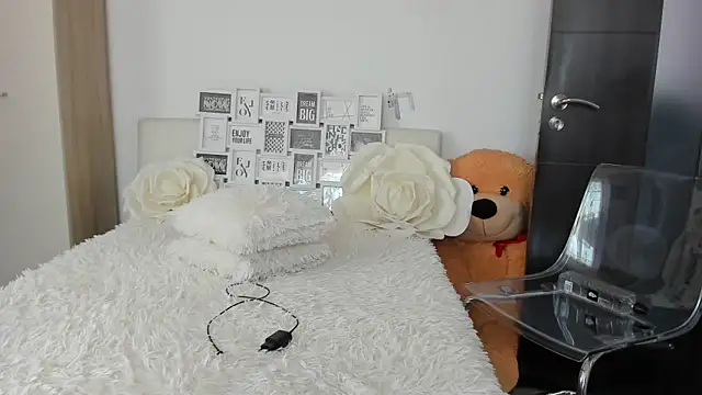sweetemy4u online show from May 8, 2026, 7:46 am