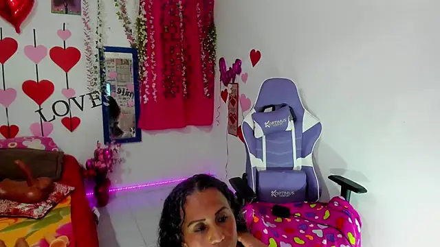 samantha  smile online show from October 5, 2025, 6:39 pm