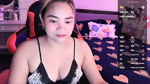 yenyen  online show from July 11, 2026, 1:52 am
