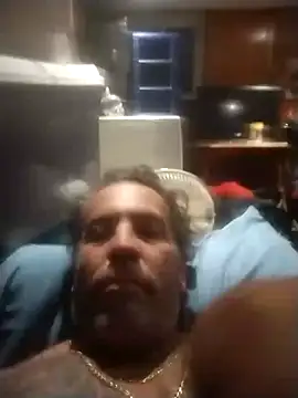 trucker1979 online show from October 1, 2025, 10:21 am