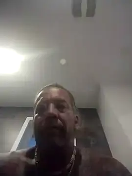 trucker1979 online show from July 16, 2026, 9:37 am