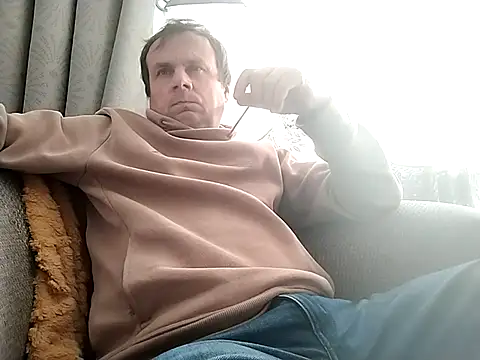 Snapshot of grzes19763 chatting on October 1, 2025, 8:31 am grzes19763 online show from October 1, 2025, 8:31 am