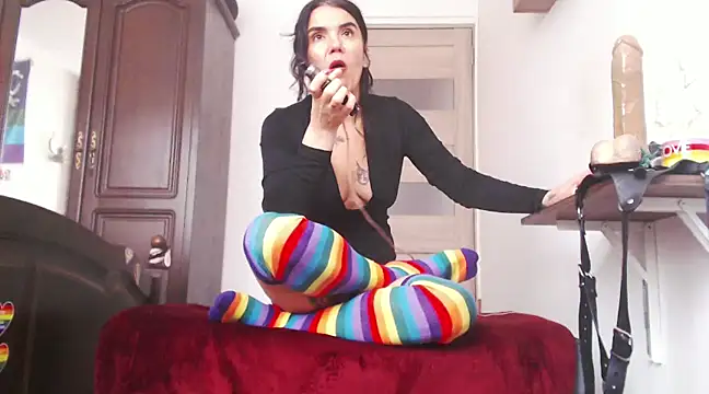Snapshot of Goddess_Inanna chatting on February 5, 2025, 1:11 pm Goddess Inanna online show from February 5, 2025, 1:11 pm