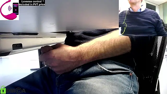 Snapshot of pliko chatting on October 6, 2025, 10:12 am pliko online show from October 6, 2025, 10:12 am