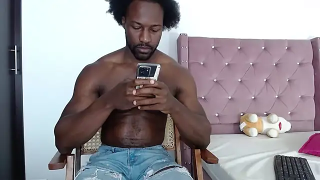 Snapshot of BlackNike chatting on January 28, 2025, 12:43 pm BlackNike online show from January 28, 2025, 12:43 pm