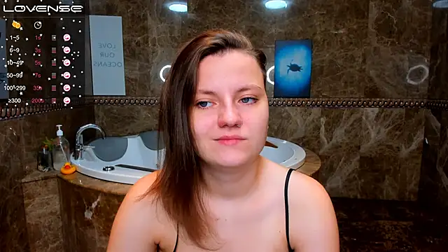 MelindaTin online show from September 28, 2025, 1:11 am