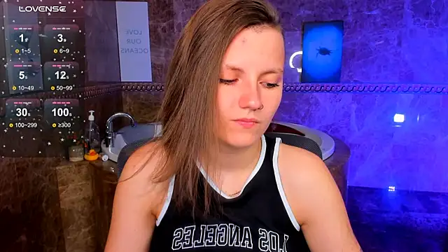 MelindaTin online show from July 12, 2026, 1:40 am