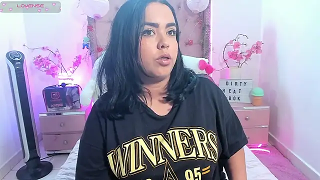 Snapshot of LillyCandy chatting on March 2, 2025, 10:05 pm LillyCandy online show from March 2, 2025, 10:05 pm