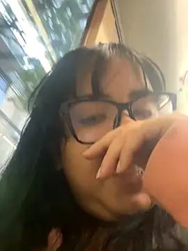 Snapshot of LillyCandy chatting on November 9, 2025, 10:30 pm LillyCandy online show from November 9, 2025, 10:30 pm