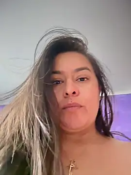 Ixchel Anaid online show from February 17, 2026, 1:40 pm