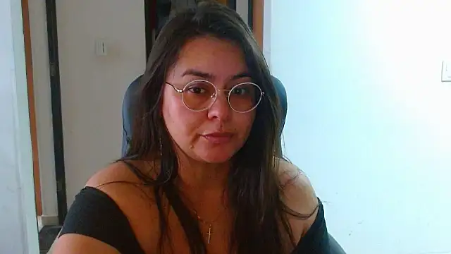 Ixchel Anaid online show from May 29, 2026, 12:14 pm