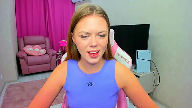 Strawberrye online show from February 28, 2026, 3:18 am