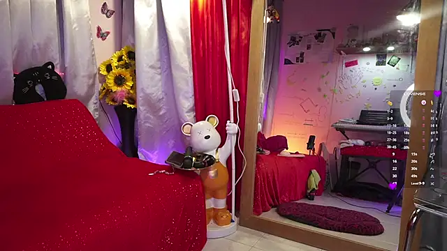 Rachellkors online show from March 18, 2025, 1:53 pm