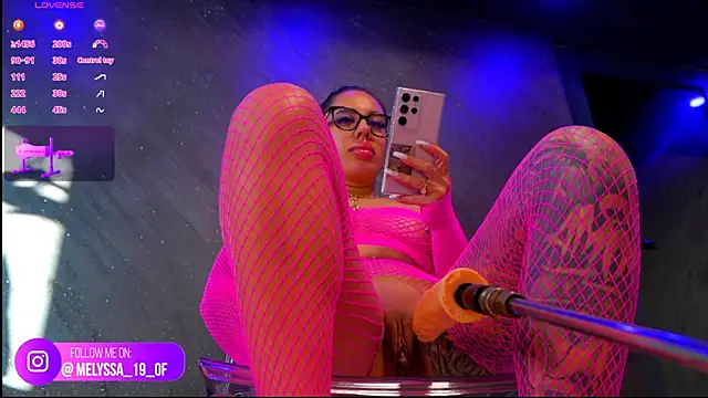 Snapshot of im-your-lovee chatting on October 11, 2025, 6:12 am im-your-lovee online show from October 11, 2025, 6:12 am