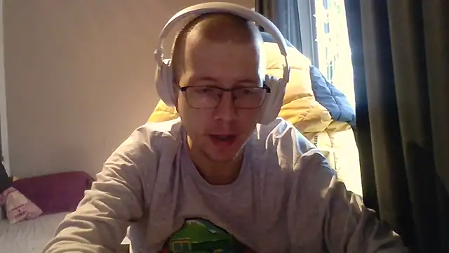 David250692 online show from November 27, 2025, 9:33 am