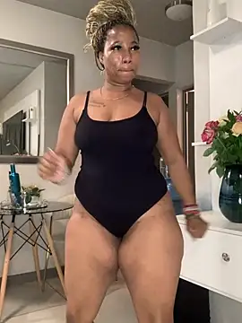 CurvyDesire1 online show from February 10, 2026, 9:41 pm