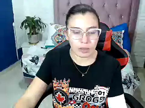 Snapshot of annyfischer chatting on March 19, 2025, 3:41 am annyfischer online show from March 19, 2025, 3:41 am