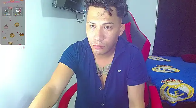 Snapshot of boyhot23x chatting on February 6, 2025, 12:22 am boyhot23x online show from February 6, 2025, 12:22 am