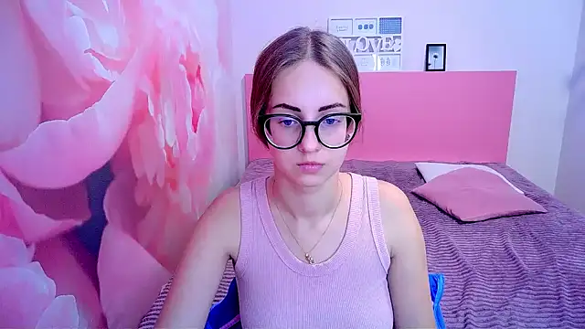 AliceAdams online show from December 9, 2024, 11:36 am