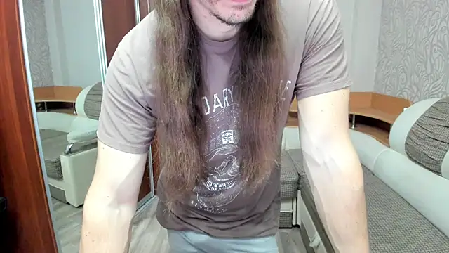 Marrymepls online show from October 31, 2025, 1:34 pm