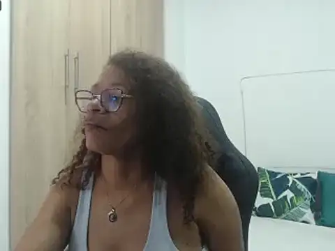 BustyMilf  online show from January 4, 2025, 11:54 am