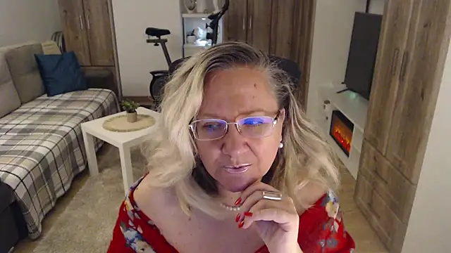 Snapshot of Raisshy chatting on February 14, 2025, 5:30 am Raisshy online show from February 14, 2025, 5:30 am