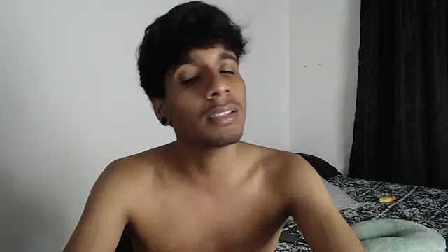 Snapshot of stevenosori chatting on October 19, 2025, 12:33 am stevenosori online show from October 19, 2025, 12:33 am