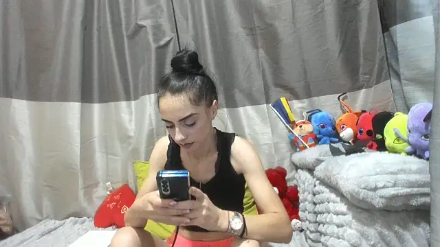 jessystarr online show from December 4, 2025, 1:04 am