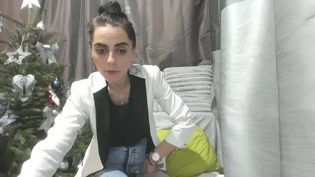 jessystarr online show from December 16, 2025, 7:30 pm