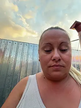 SabinaSweety online show from July 5, 2026, 5:42 pm
