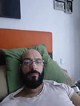 1977Emilio online show from November 24, 2025, 12:10 am