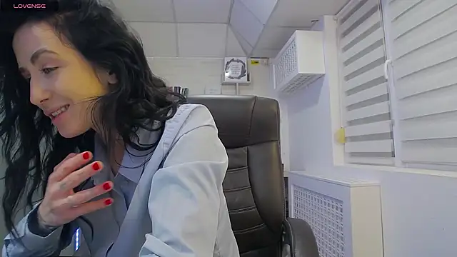 GlamKate online show from March 11, 2025, 7:15 am