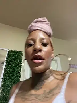 MzParker online show from June 9, 2026, 5:35 pm