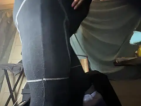 Snapshot of AlexaTheSlut chatting on February 19, 2025, 2:33 am AlexaTheSlut online show from February 19, 2025, 2:33 am