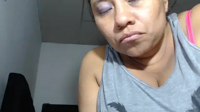 adrixxx38 online show from February 15, 2026, 8:02 am