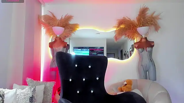 Angel Peach online show from October 3, 2025, 2:14 pm