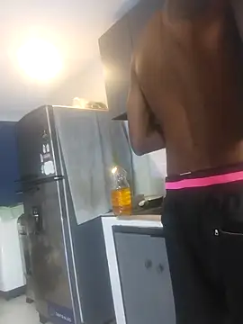 Benhtenblak online show from October 5, 2025, 9:45 pm