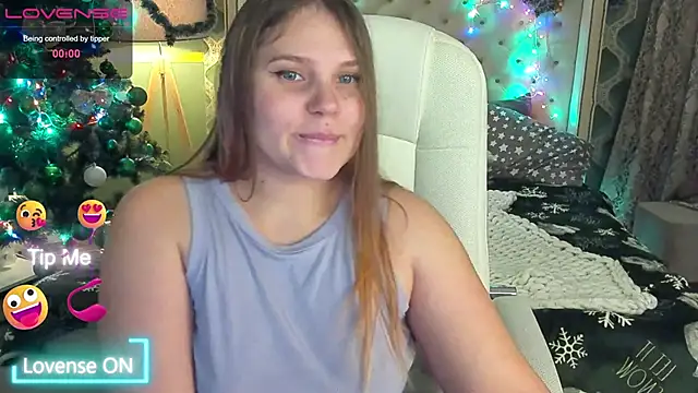 Snapshot of VinnaSky chatting on December 13, 2024, 8:04 pm VinnaSky online show from December 13, 2024, 8:04 pm