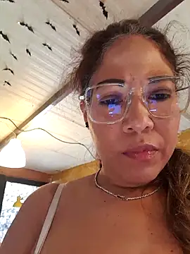 Snapshot of mila38 chatting on May 15, 2026, 8:43 am mila38 online show from May 15, 2026, 8:43 am