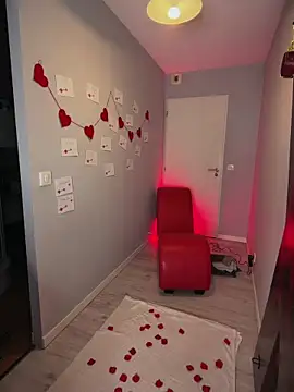 Clara-xoxo online show from February 14, 2026, 2:47 pm